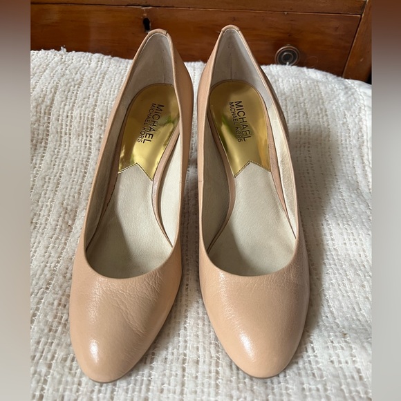 Michael Kors Nude Heels - Picture 2 of 5